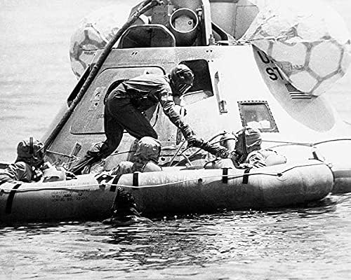 Apollo 11 Vježbe za oporavak naredbenog modula 11x14 Silver Halonide Photo Print